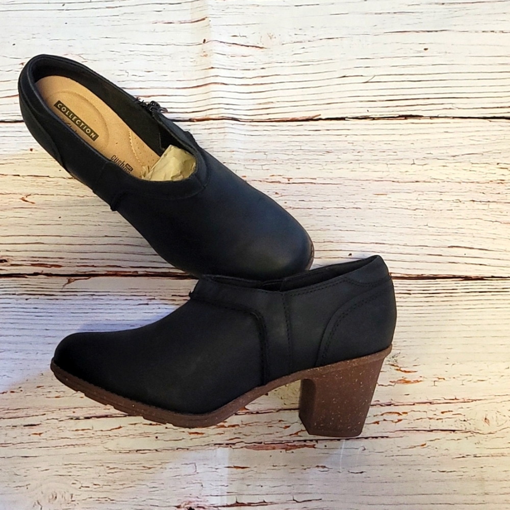 Womens Clark's Booties